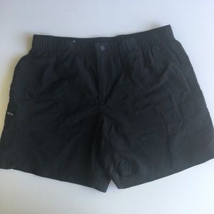 Columbia Active Wear Shorts w zip pocket. SZ M EUC